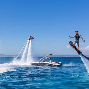 hoverboard-flyboard-jetovator-jetski-dubai-yacht-dubai-holiday-in-dubai-vol-dubai